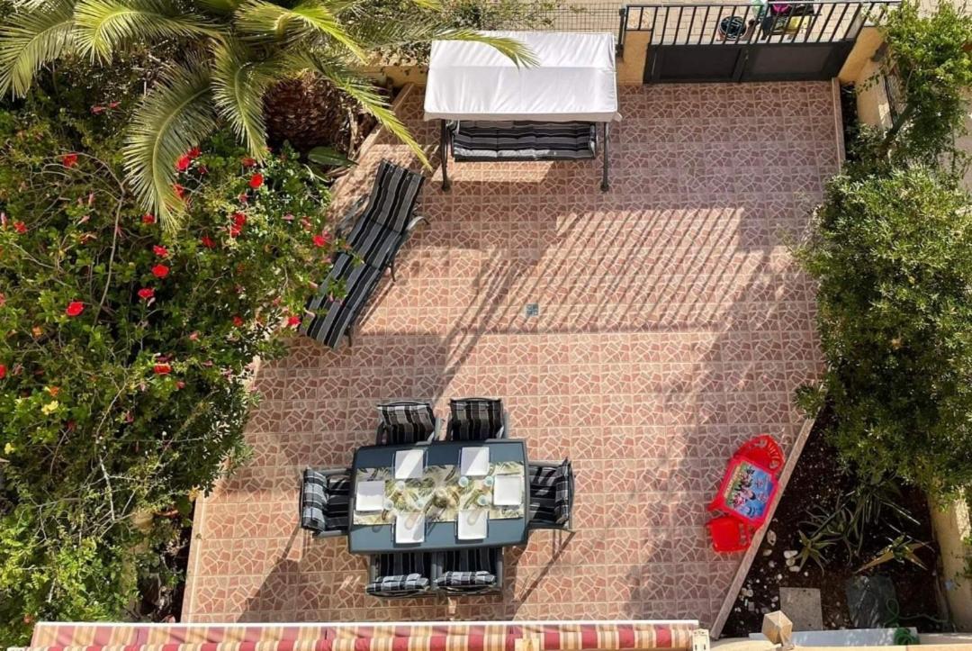 Summer House Duplex En La Playa Con Piscina Ferienhaus